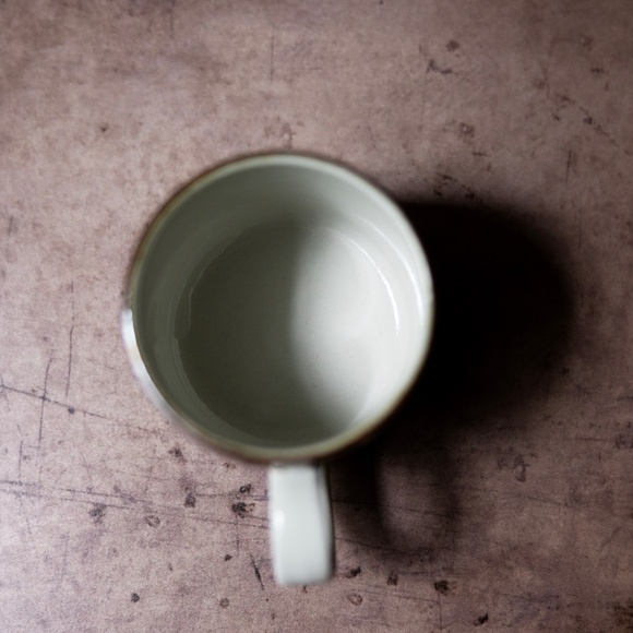 Vintage Arabia of Finland Pottery Karelia Pattern Flat Demitasse Cup Brown White - Picture 5 of 6